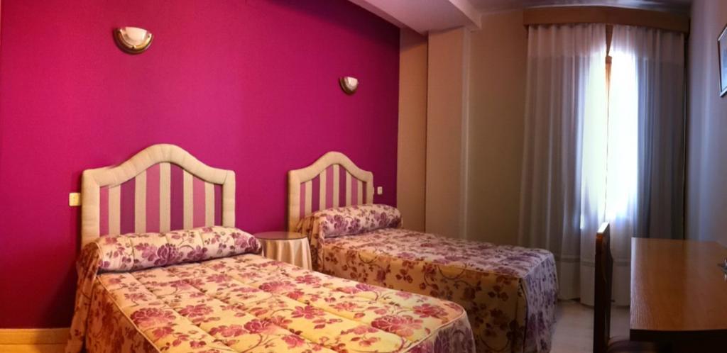 El Torreon Del Miguelete Hotel Miguel Esteban Стая снимка